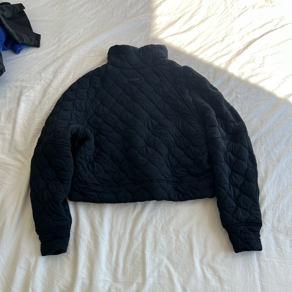 Lululemon quilted pullover - Picture 4 of 4